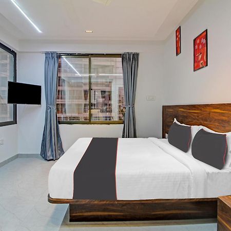 Hotel Collection O Crystal Pimpri-Chinchwad Exteriér fotografie