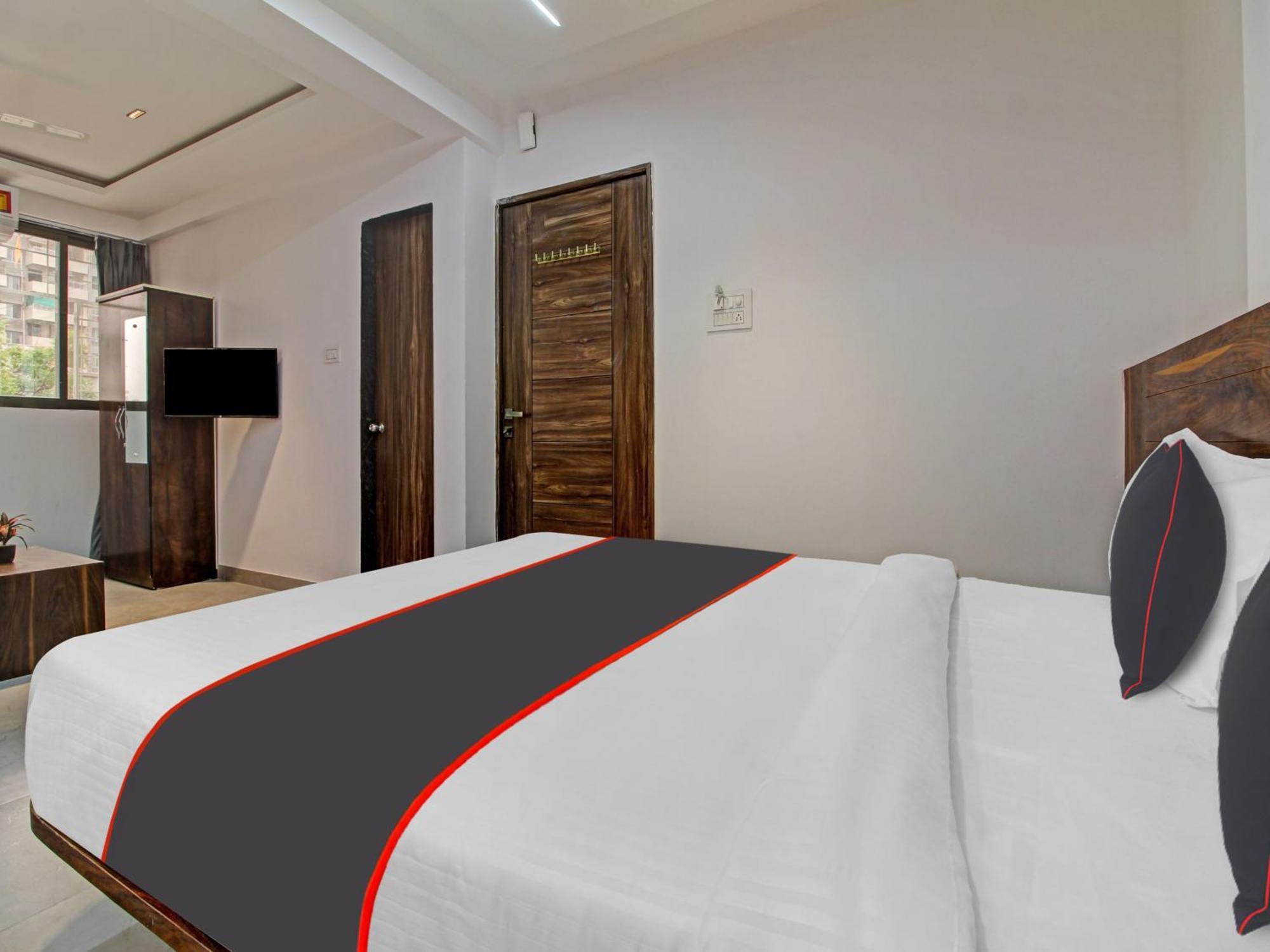 Hotel Collection O Crystal Pimpri-Chinchwad Exteriér fotografie
